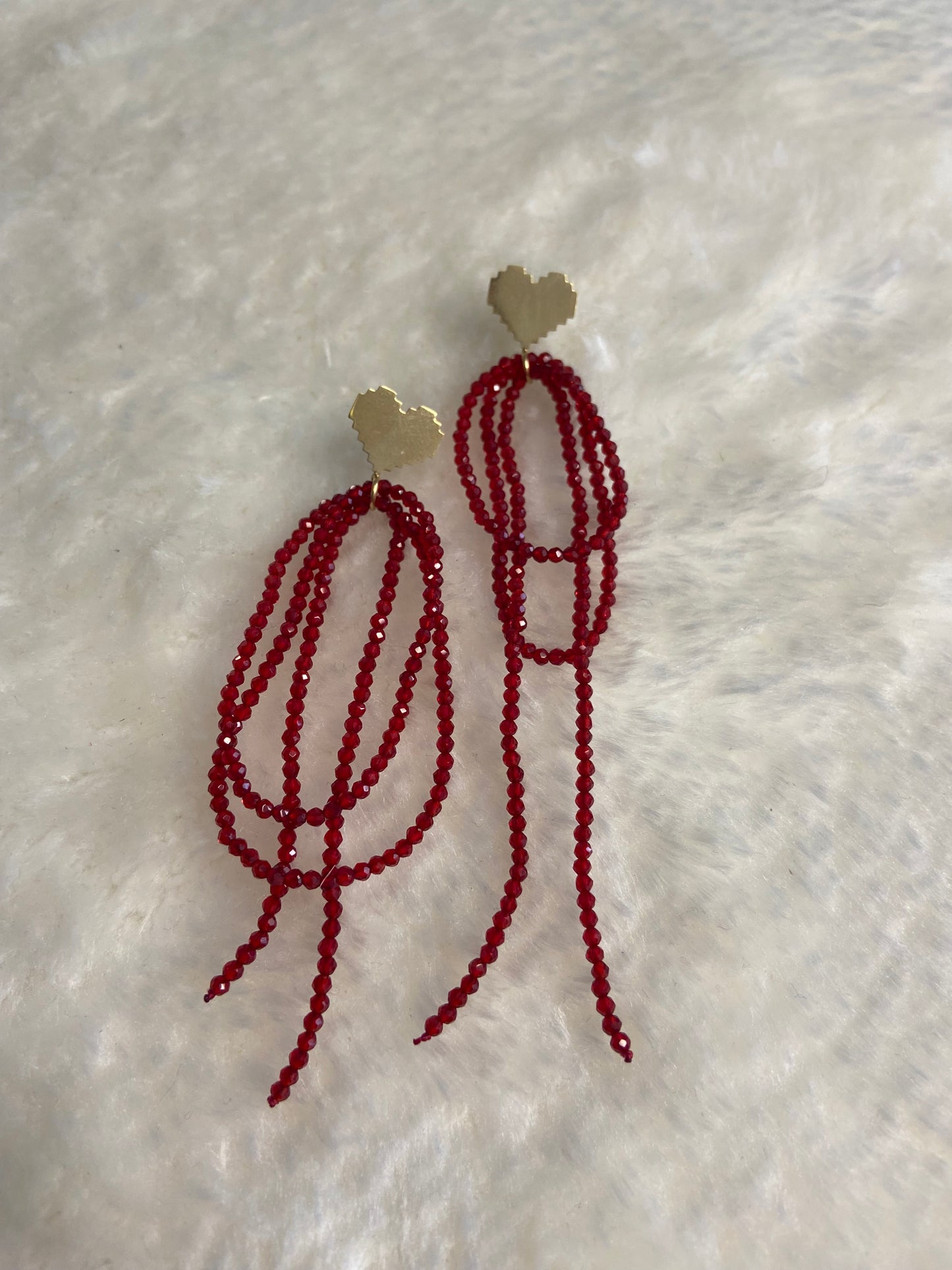 Boucles d'oreilles perles rouge COEUR