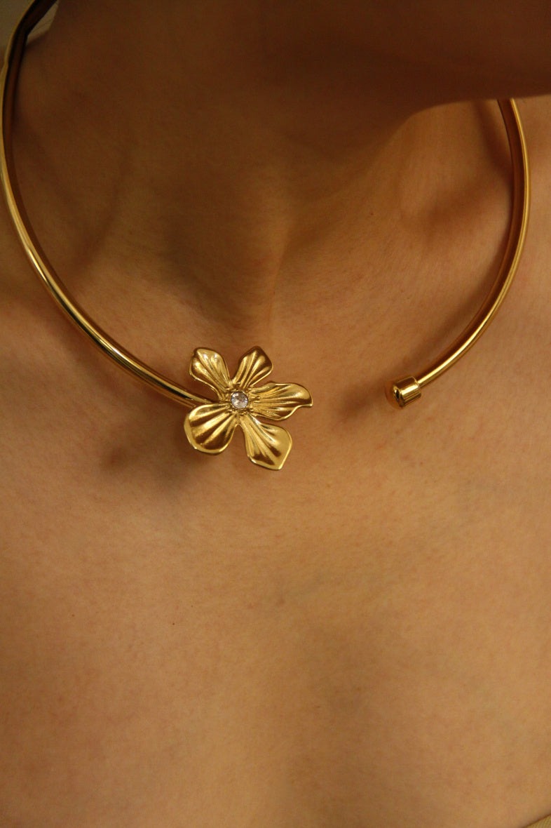 Collier ras de cou FLEUR