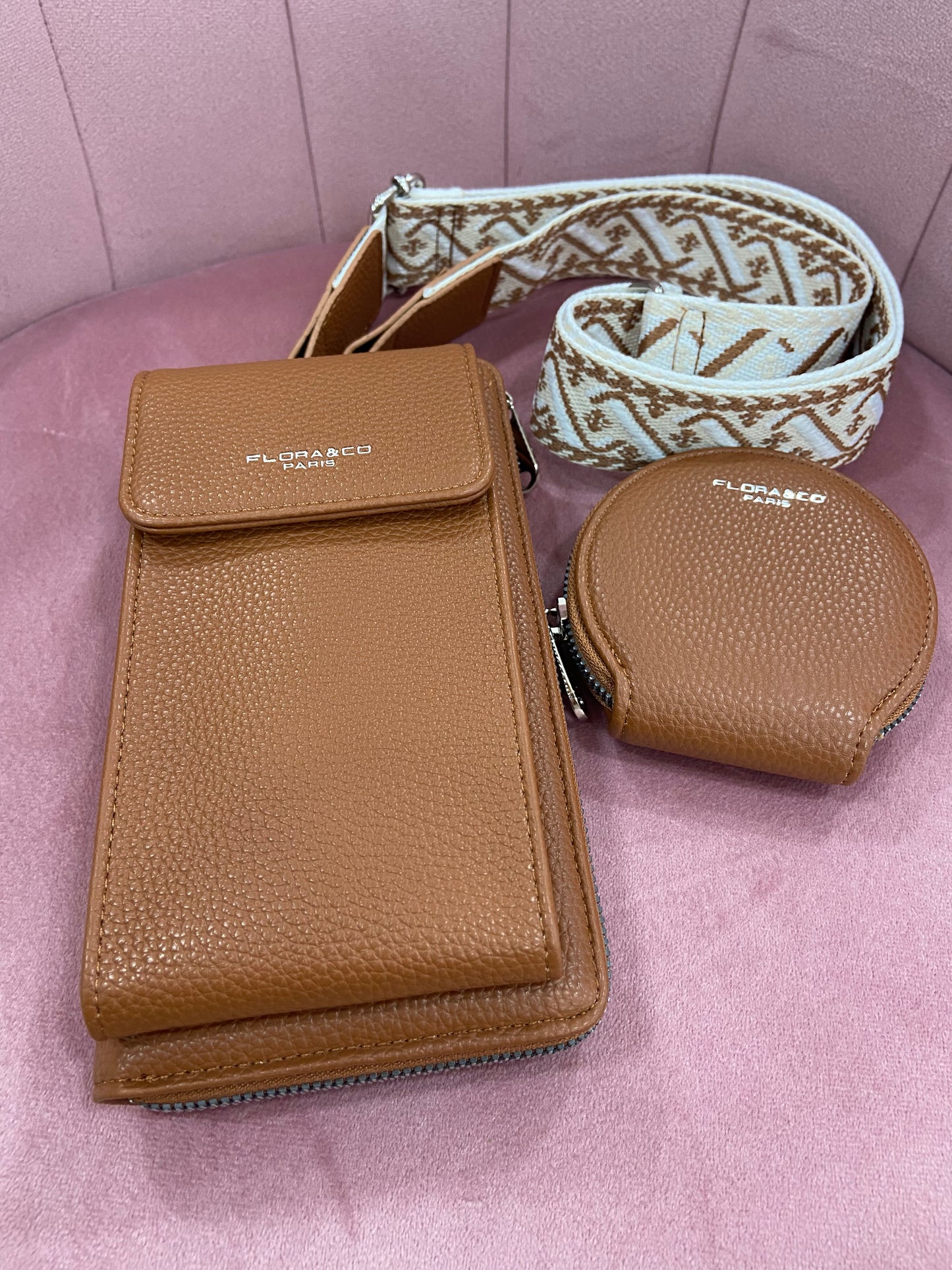 Pochette cognac TÉLÉPHONE